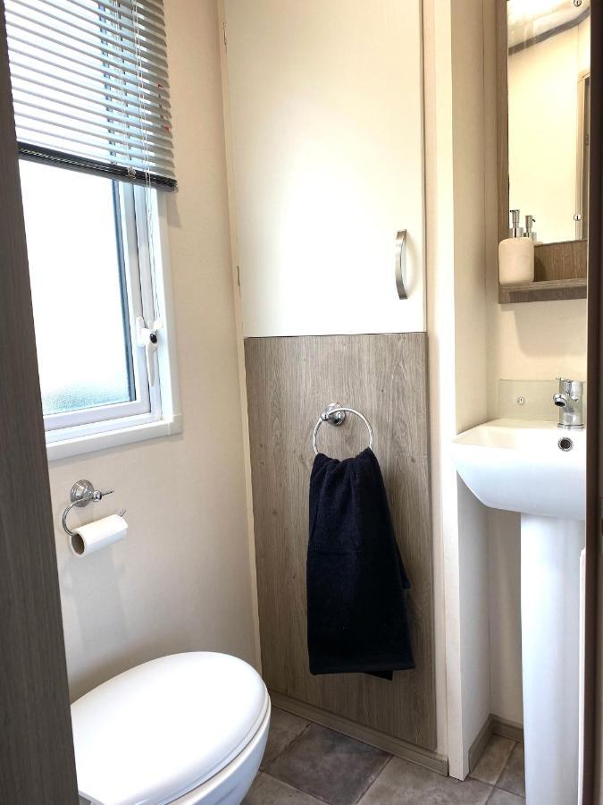 Short Escape Within Billing Aquadrome * Northampton